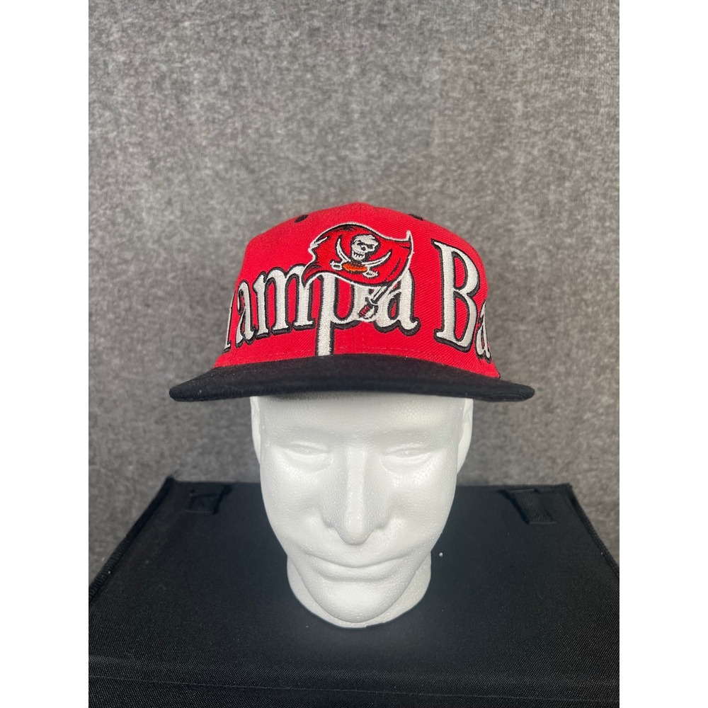 Vintage Reebok Tampa Bay Buccaneers Spellout NFL Snapback Hat Red Embroidered
